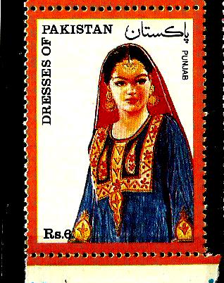 PAISTAN WOMEN DRESSES1